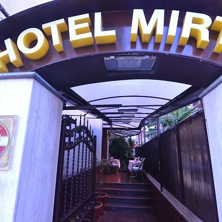Hotel Mirti Рим Екстер'єр фото