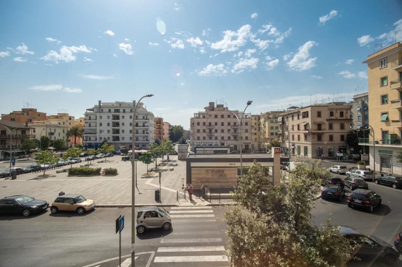 Hotel Mirti Рим Екстер'єр фото