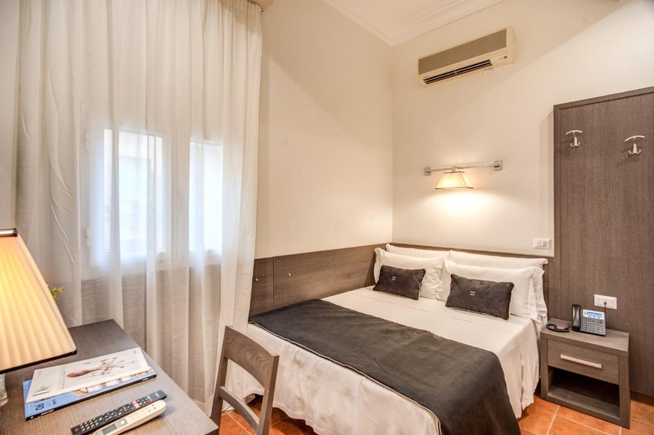 Hotel Mirti Рим Екстер'єр фото