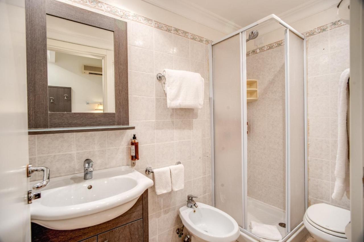 Hotel Mirti Рим Екстер'єр фото