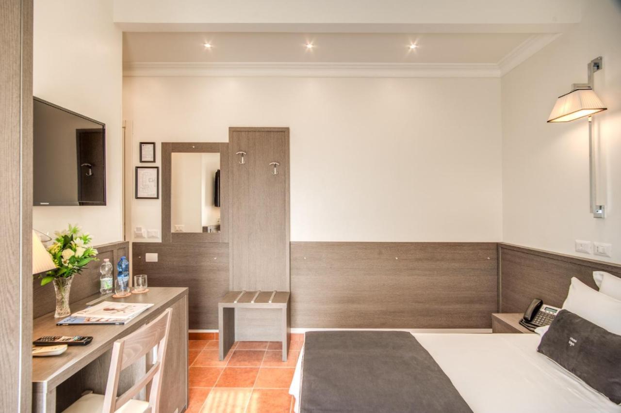 Hotel Mirti Рим Екстер'єр фото