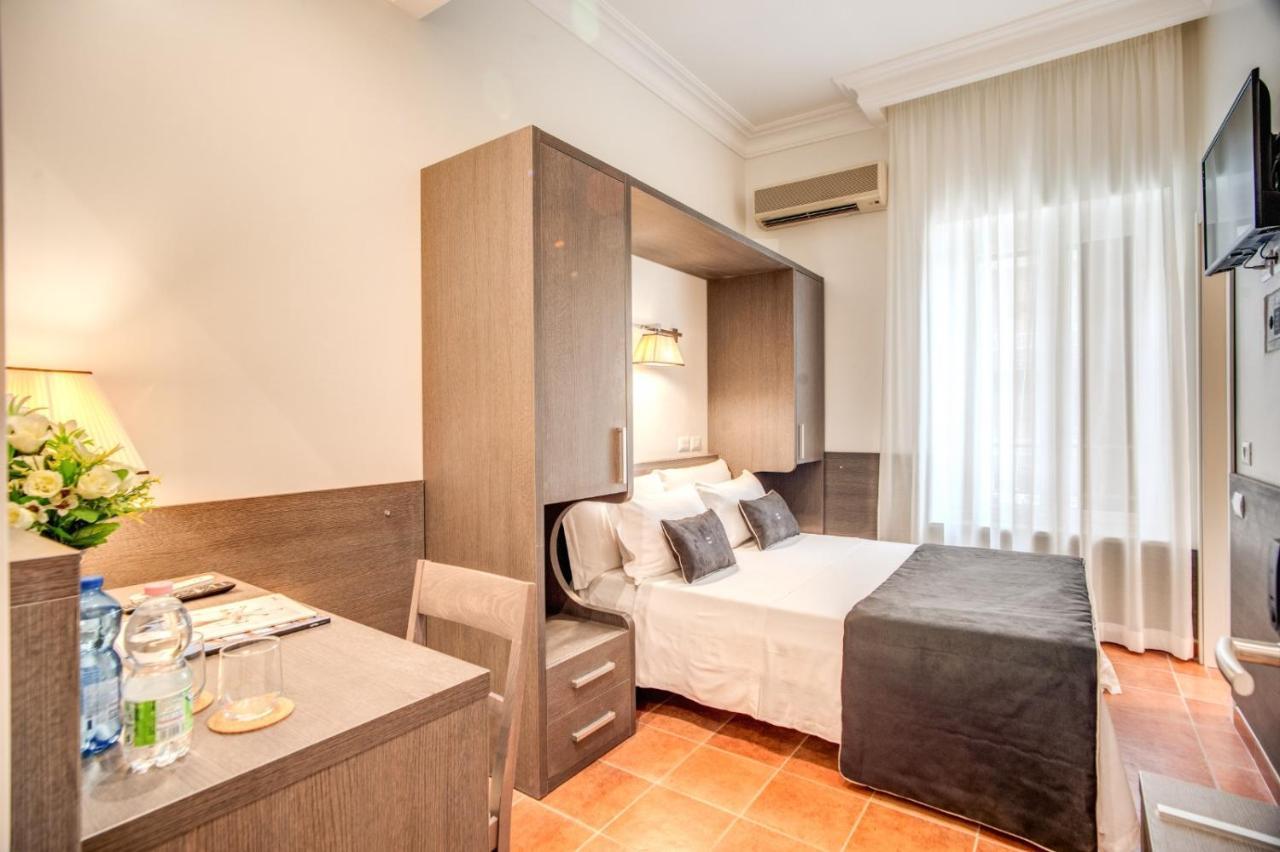 Hotel Mirti Рим Екстер'єр фото
