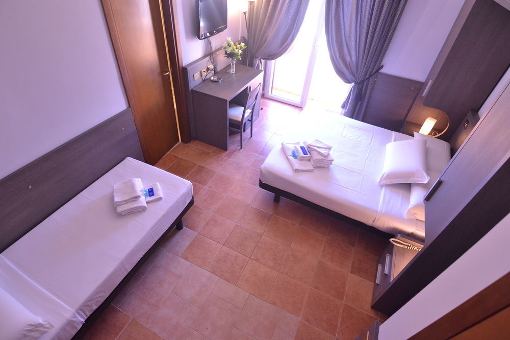 Hotel Mirti Рим Екстер'єр фото